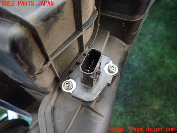 1UPJ-35162560]リンカーン・ナビゲーター(型式不明)エアクリーナーボックス 中古_m0003.jpg