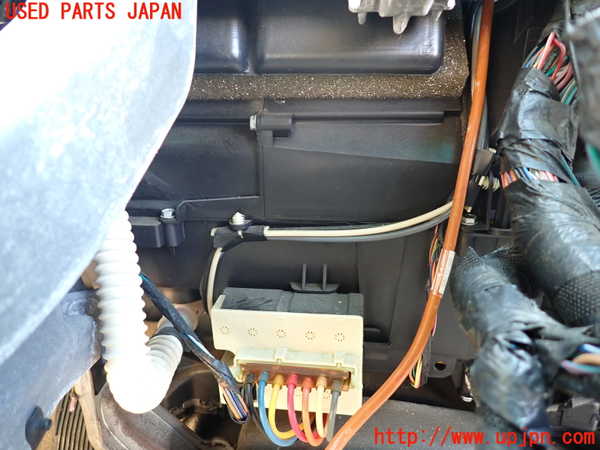 1UPJ-35166081]リンカーン・ナビゲーター(型式不明)エバポレーター1 中古_m0002.jpg