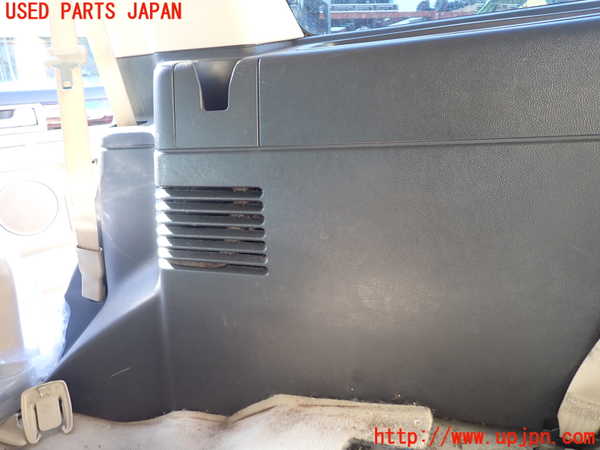 1UPJ-35167675]リンカーン・ナビゲーター(型式不明)右リアピラートリム 中古_m0002.jpg