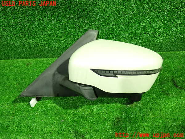 1UPJ-35171212]セレナ(GFC27)左ドアミラー 中古_m0001.jpg