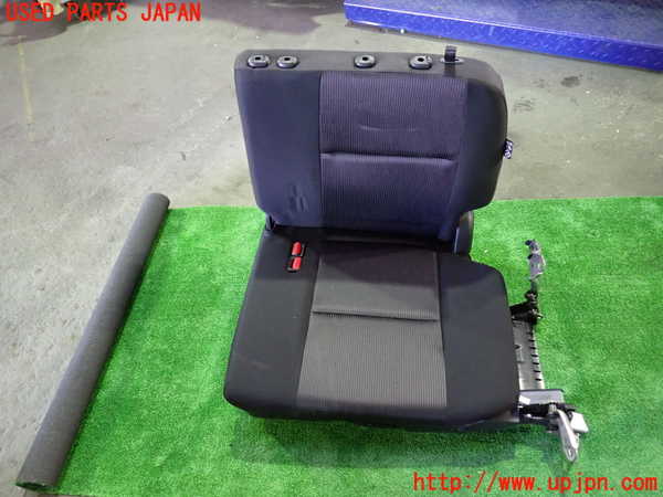 1UPJ-35177265]セレナ(GFC27)左3列目シート 中古_m0001.jpg