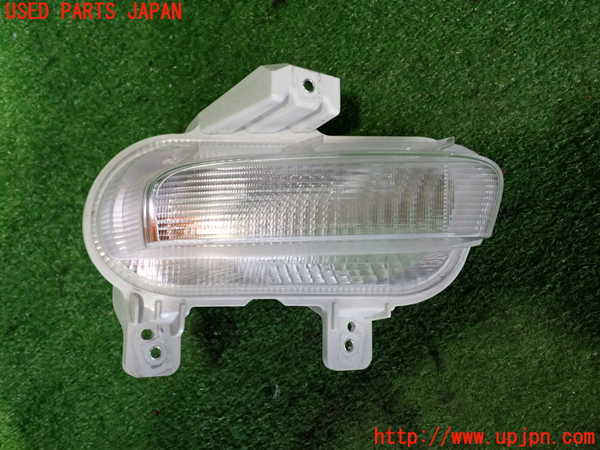 2UPJ-35191160]ジープ・レネゲード(BV13PM)右ウィンカーレンズ 中古_m0001.jpg