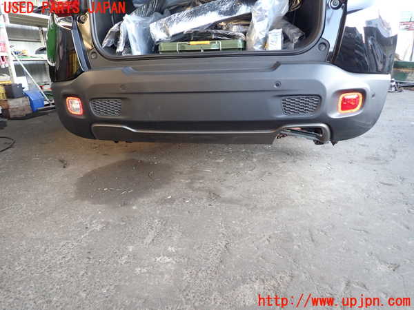 2UPJ-35191610]ジープ・レネゲード(BV13PM)リアバンパー 中古_m0003.jpg