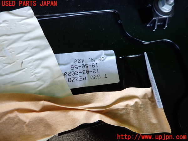 2UPJ-35191520]ジープ・レネゲード(BV13PM)リアスポイラー 中古_m0005.jpg