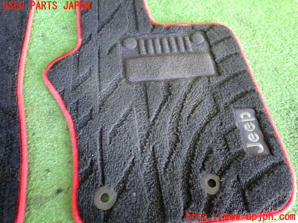 2UPJ-35197800]ジープ・レネゲード(BV13PM)フロアマット 中古_m0002.jpg