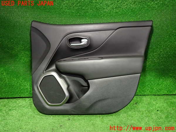 2UPJ-35191234]ジープ・レネゲード(BV13PM)右前ドア内張り 中古_m0001.jpg