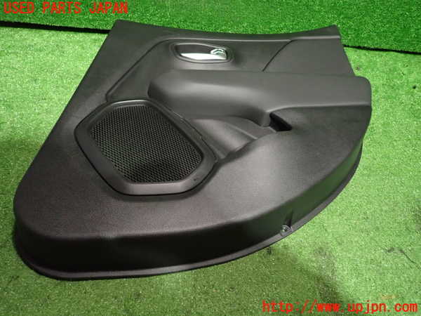 2UPJ-35191294]ジープ・レネゲード(BV13PM)右後ドア内張り 中古_m0005.jpg