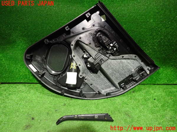 2UPJ-35191324]ジープ・レネゲード(BV13PM)左後ドア内張り 中古_m0002.jpg