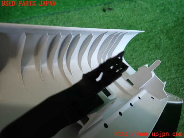 2UPJ-35197655]ジープ・レネゲード(BV13PM)右フロントピラートリム 中古_m0003.jpg