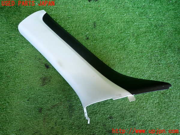 2UPJ-35197660]ジープ・レネゲード(BV13PM)左フロントピラートリム 中古_m0001.jpg