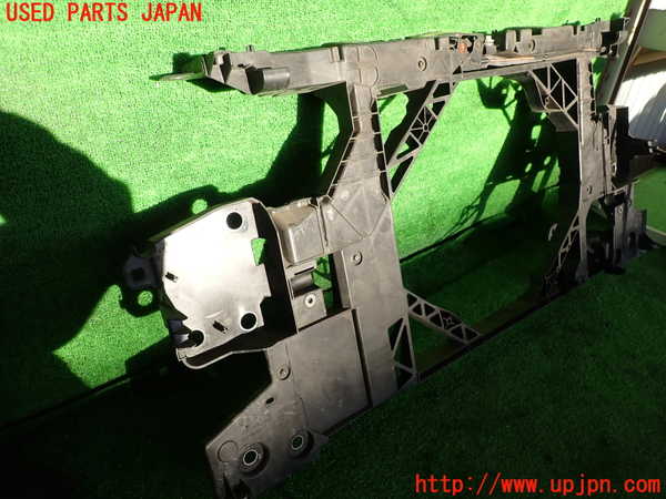 2UPJ-35211041]ルノー・メガーヌ R.S.(ルノー・スポール)(DZF4R)コアサポート 中古_m0002.jpg