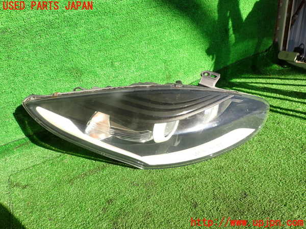 2UPJ-35211130]ルノー・メガーヌ R.S.(ルノー・スポール)(DZF4R)右ヘッドライト ハロゲン 中古_m0001.jpg