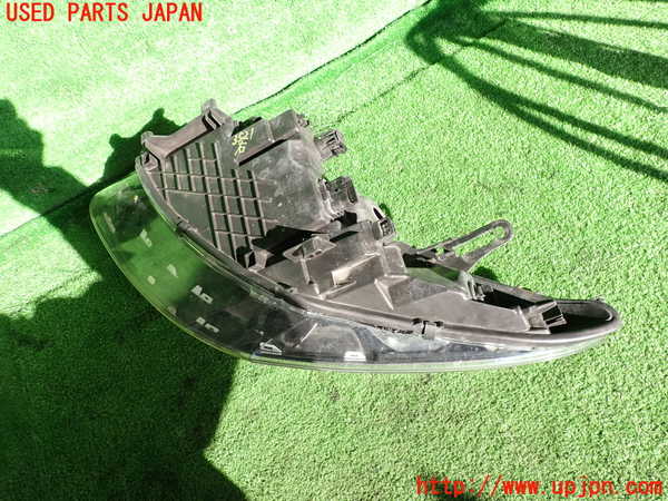 2UPJ-35211130]ルノー・メガーヌ R.S.(ルノー・スポール)(DZF4R)右ヘッドライト ハロゲン 中古_m0003.jpg
