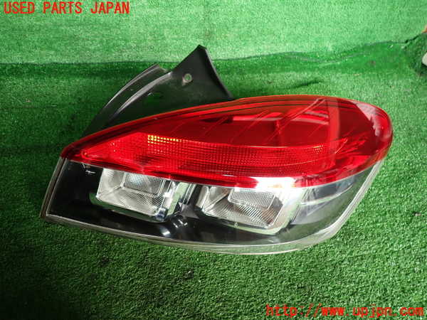 2UPJ-35211530]ルノー・メガーヌ R.S.(ルノー・スポール)(DZF4R)右テールランプ 中古_m0001.jpg
