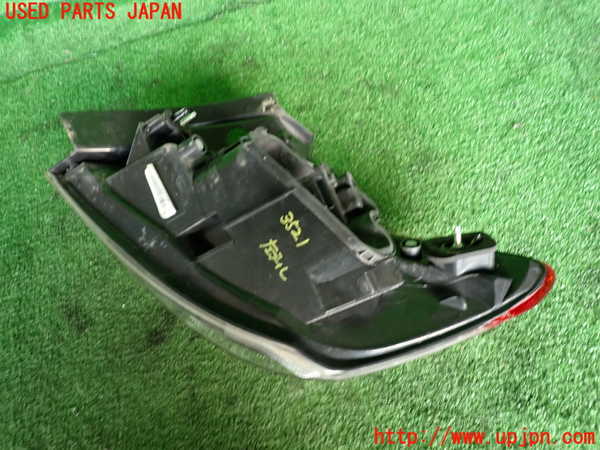 2UPJ-35211536]ルノー・メガーヌ R.S.(ルノー・スポール)(DZF4R)左テールランプ 中古_m0002.jpg