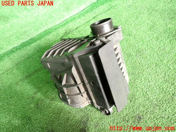 2UPJ-35212560]ルノー・メガーヌ R.S.(ルノー・スポール)(DZF4R)エアクリーナーボックス 中古_m0001.jpg