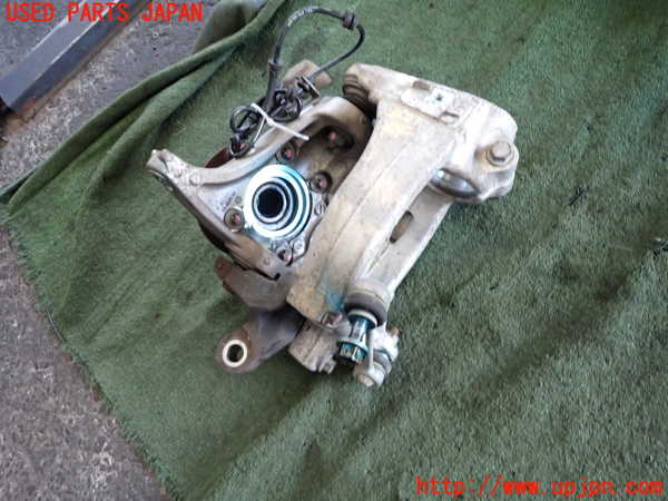 2UPJ-35214295]ルノー・メガーヌ R.S.(ルノー・スポール)(DZF4R)左フロントナックルハブ 中古_m0001.jpg