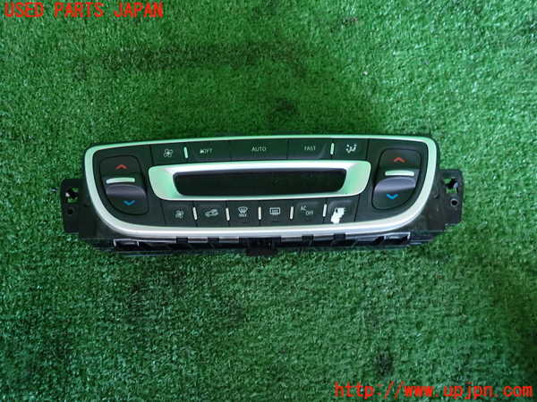 2UPJ-35216066]ルノー・メガーヌ R.S.(ルノー・スポール)(DZF4R)エアコンスイッチ1 中古_m0001.jpg