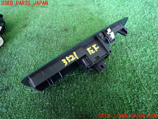 2UPJ-35216245]ルノー・メガーヌ R.S.(ルノー・スポール)(DZF4R)左前パワーウィンドウスイッチ 中古_m0002.jpg