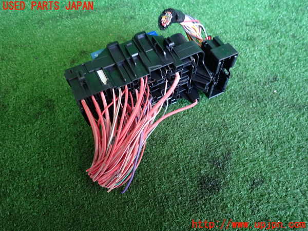 2UPJ-35216741]ルノー・メガーヌ R.S.(ルノー・スポール)(DZF4R)ヒューズボックス1 中古_m0002.jpg