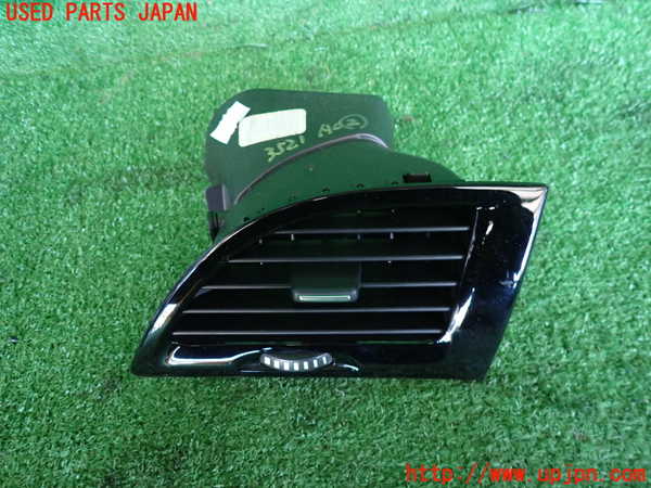 2UPJ-35217527]ルノー・メガーヌ R.S.(ルノー・スポール)(DZF4R)エアコン吹き出し口2 (右) 中古_m0001.jpg