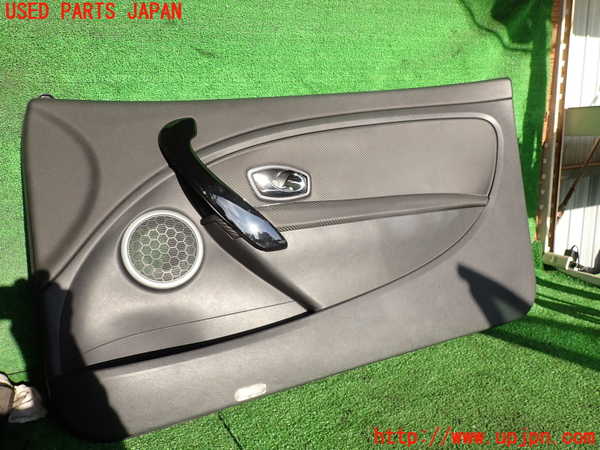 2UPJ-35211234]ルノー・メガーヌ R.S.(ルノー・スポール)(DZF4R)右前ドア内張り 中古_m0001.jpg