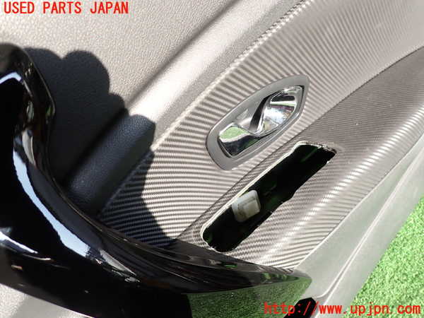2UPJ-35211234]ルノー・メガーヌ R.S.(ルノー・スポール)(DZF4R)右前ドア内張り 中古_m0002.jpg