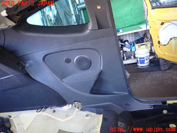 2UPJ-35217680]ルノー・メガーヌ R.S.(ルノー・スポール)(DZF4R)左リアピラートリム 中古_m0003.jpg