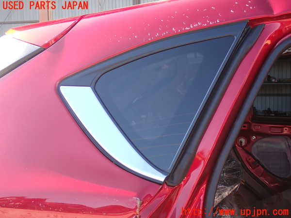 2UPJ-35221380]CX-5(KF2P)右クォーターガラス 中古(43R-005844 M31Q8)_m0001.jpg
