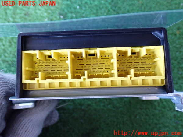 2UPJ-35226145]CX-5(KF2P)エアバッグコンピューター (展開済) 中古_m0002.jpg