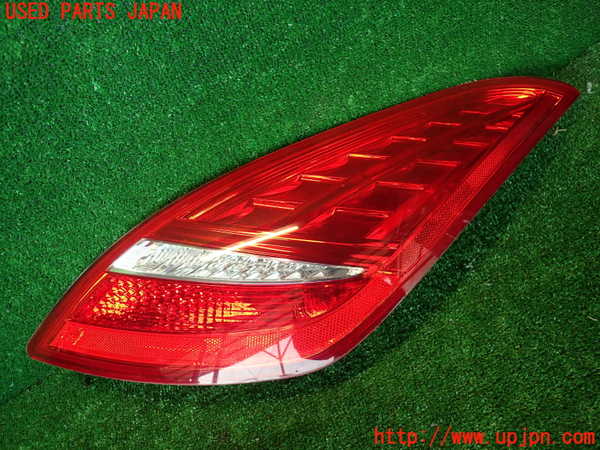 2UPJ-35231530]プジョー・RCZ(T7R5F02)右テールランプ 中古_m0001.jpg