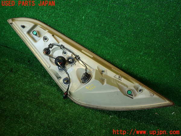2UPJ-35231530]プジョー・RCZ(T7R5F02)右テールランプ 中古_m0002.jpg