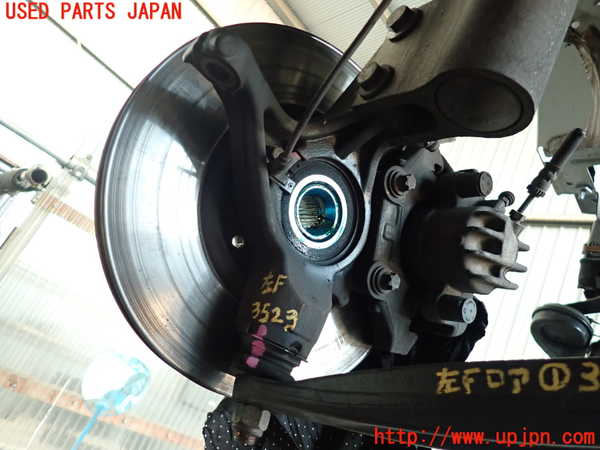 2UPJ-35234295]プジョー・RCZ(T7R5F02)左フロントナックルハブ 中古_m0002.jpg