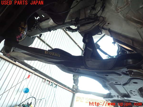 2UPJ-35235186]プジョー・RCZ(T7R5F02)左フロントロアアーム1 中古_m0001.jpg