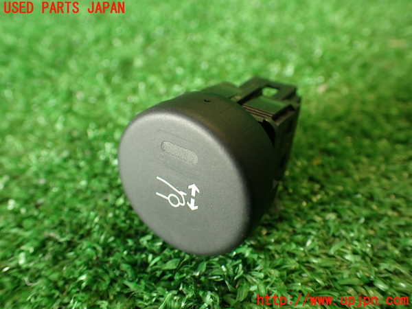 2UPJ-35236307]プジョー・RCZ(T7R5F02)スイッチ2 (リアスポイラー)中古_m0001.jpg