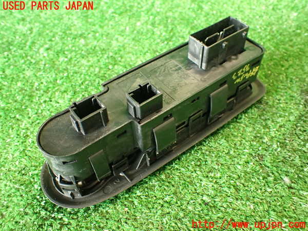 2UPJ-35236240]プジョー・RCZ(T7R5F02)右パワーウィンドウスイッチ 中古_m0004.jpg