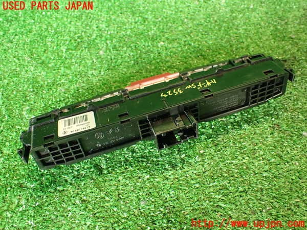 2UPJ-35236290]プジョー・RCZ(T7R5F02)ハザードスイッチ 中古_m0002.jpg