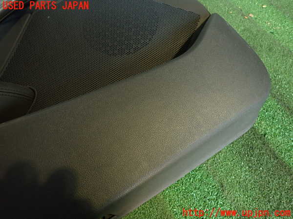 2UPJ-35231264]プジョー・RCZ(T7R5F02)左ドア内張り 中古_m0002.jpg