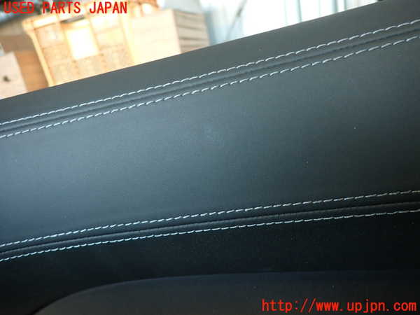 2UPJ-35231264]プジョー・RCZ(T7R5F02)左ドア内張り 中古_m0004.jpg