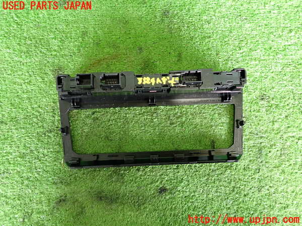2UPJ-35246290]VW・T-Cross(ティークロス)(C1DKR)ハザードスイッチ 中古_m0002.jpg