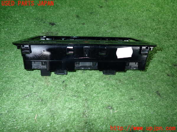 2UPJ-35246290]VW・T-Cross(ティークロス)(C1DKR)ハザードスイッチ 中古_m0003.jpg