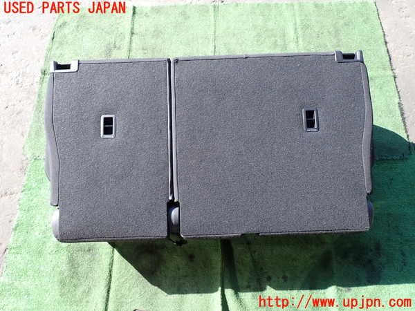 2UPJ-35247385]VW・T-Cross(ティークロス)(C1DKR)リアシート 中古_m0004.jpg