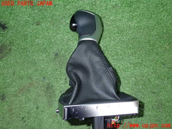 2UPJ-35247570]VW・T-Cross(ティークロス)(C1DKR)シフトノブ 中古_m0001.jpg