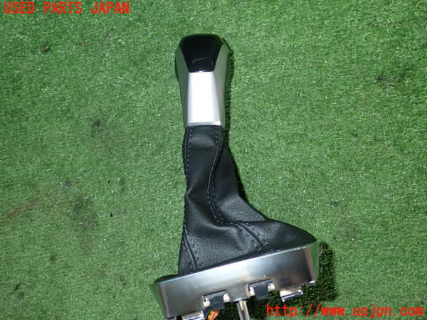 2UPJ-35247570]VW・T-Cross(ティークロス)(C1DKR)シフトノブ 中古_m0002.jpg