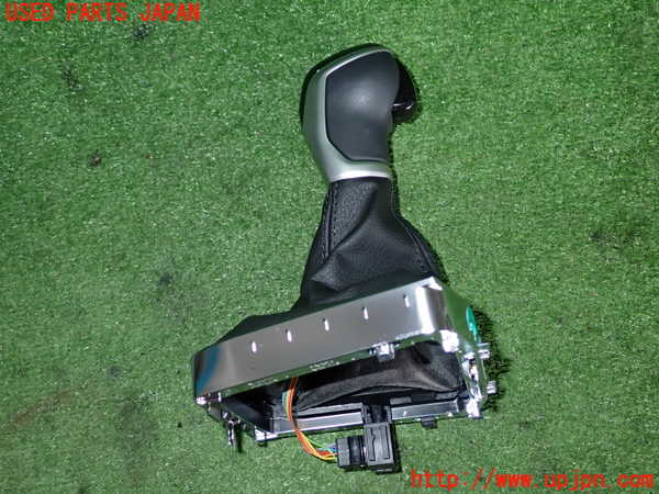 2UPJ-35247570]VW・T-Cross(ティークロス)(C1DKR)シフトノブ 中古_m0003.jpg
