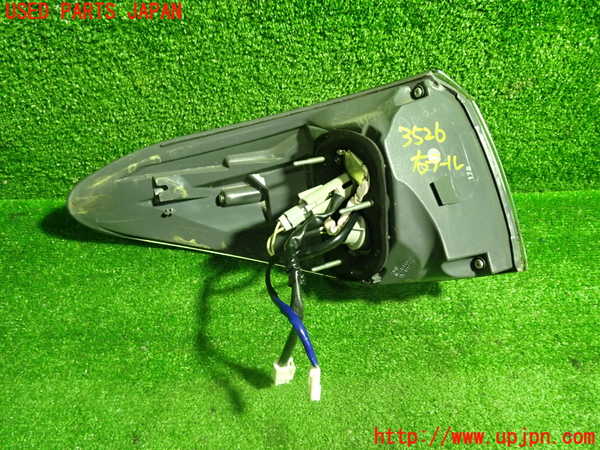 1UPJ-35261530]レクサス・RX450h(GYL16W)右テールランプ 中古_m0002.jpg