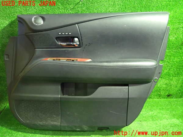1UPJ-35261234]レクサス・RX450h(GYL16W)右前ドア内張り 中古_m0001.jpg