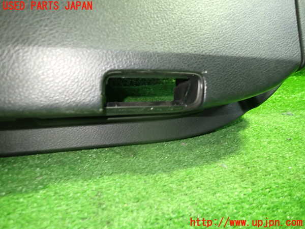 1UPJ-35261234]レクサス・RX450h(GYL16W)右前ドア内張り 中古_m0002.jpg