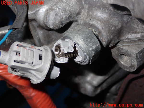 1UPJ-35272010]ハリアー ハイブリッド(AVU65W)エンジン 2AR-FXE 4WD 中古_m0004.jpg