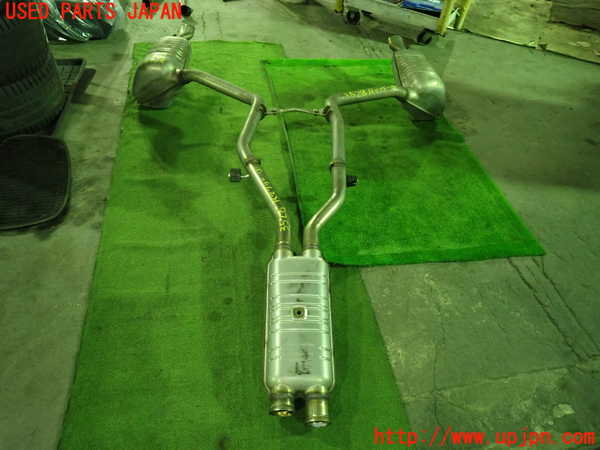 1UPJ-35282671]ベンツ E300(212055C)(212)リアマフラー1 中古_m0002.jpg